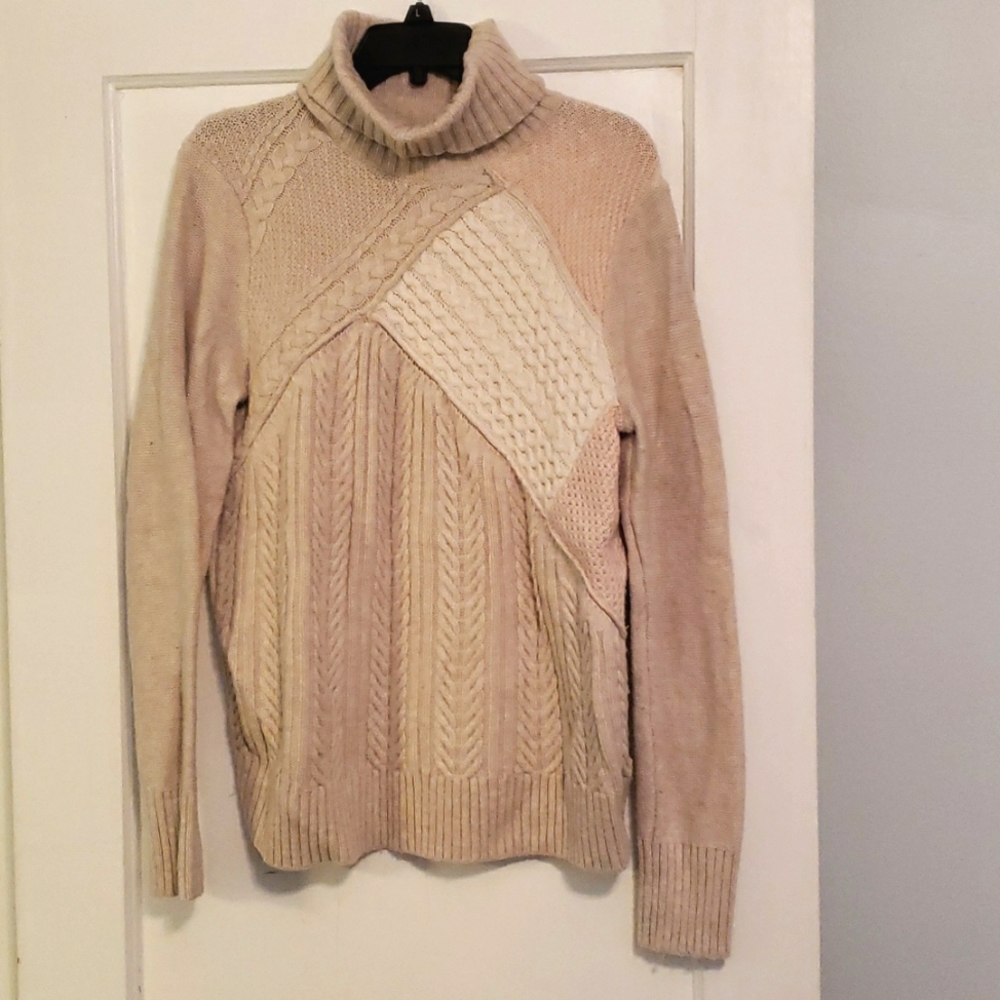 Gap sweater